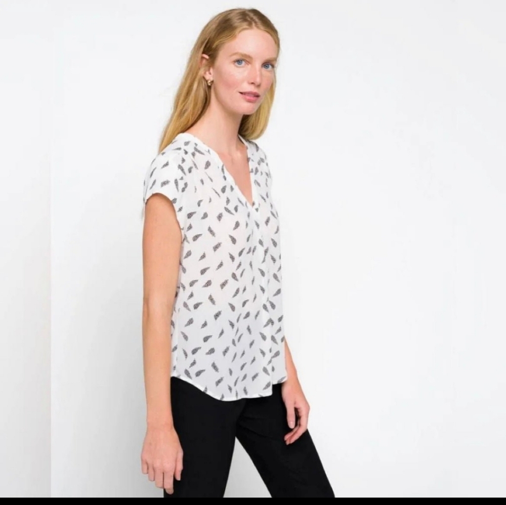 FUN2FUN Lillian V Neck Blouse